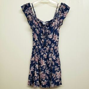 American Eagle Outfitters Dresses - Like New! AEO Floral Print Dress American Eagle Outfitters Dresses - Like New! AEO Floral Print Dress